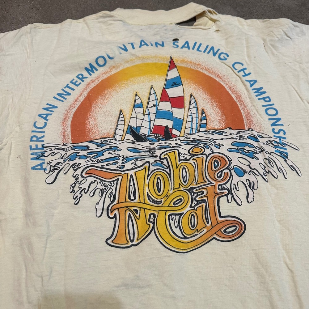 Vintage 70s Hobie Cat TShirt Mens M Cream Sailing Championship Pocket Distressed - Picture 2 of 9